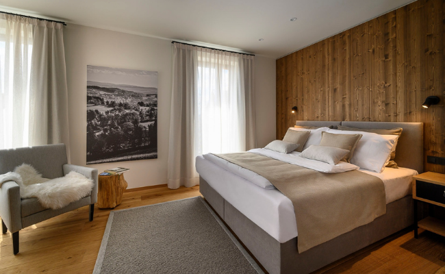 Browse all UNAR hotel furniture and mattress products